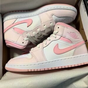 Jordan Air Jordan 1 Mid (GS) Pearl Pink & White Sneakers